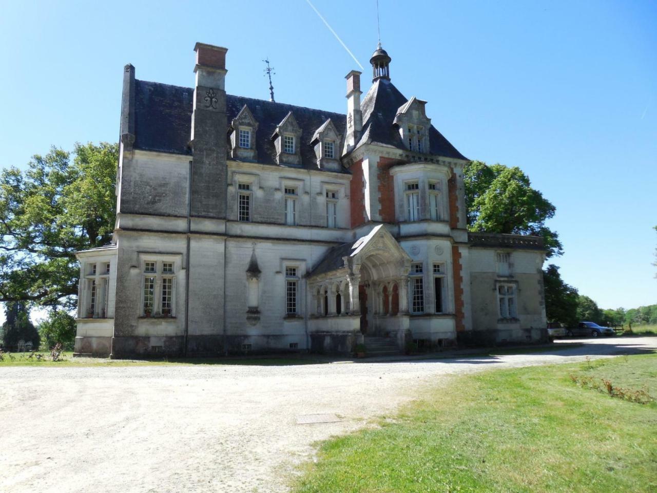 Château de la Redortière Bed & Breakfast Mouzon  Exterior foto