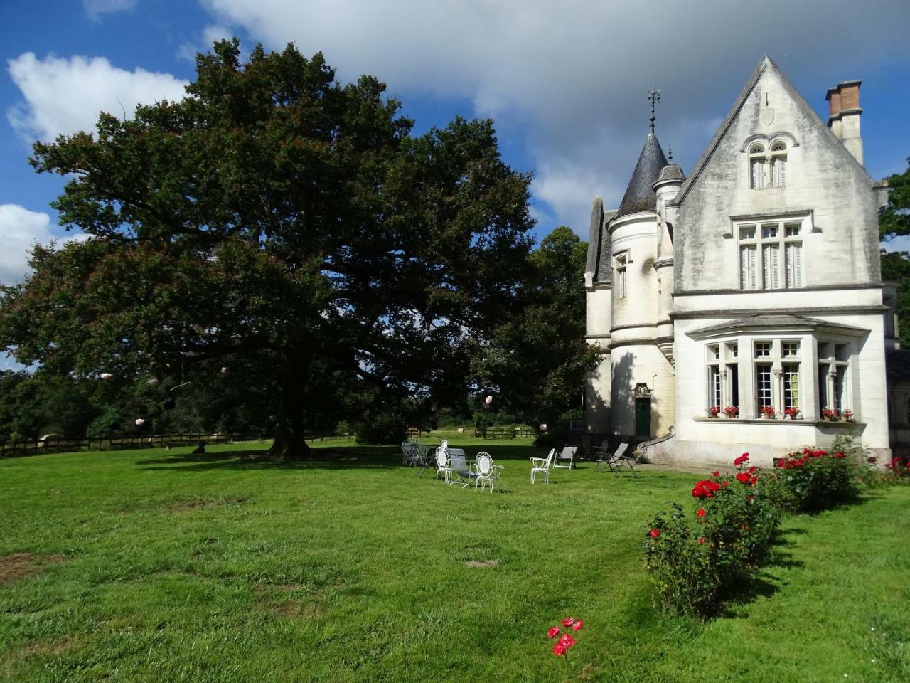 Château de la Redortière Bed & Breakfast Mouzon  Exterior foto